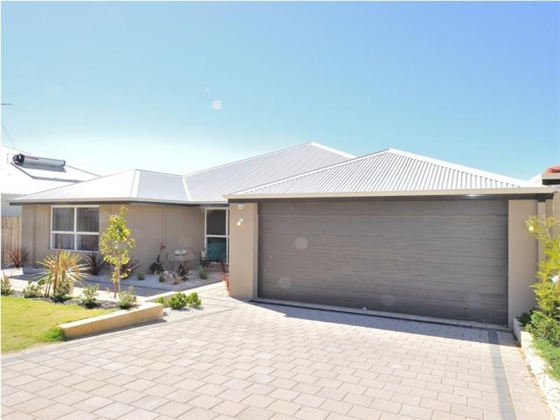 5 Maywood Way, Wannanup WA 6210