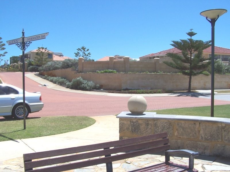 2 Alexis Circle, PORT BOUVARD, Wannanup WA 6210