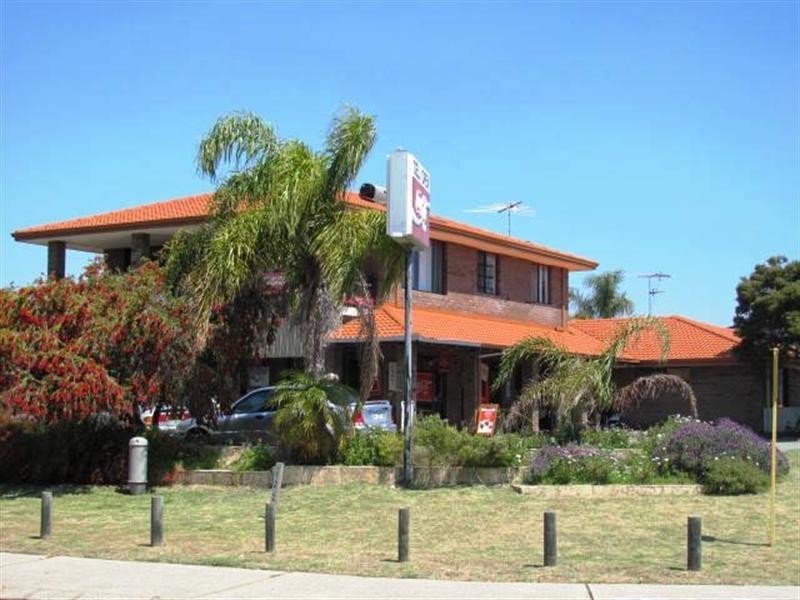 54 MCLARTY Road, Halls Head WA 6210