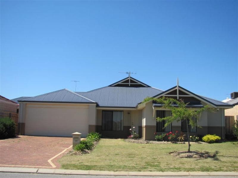 203 Peelwood Parade, Halls Head WA 6210