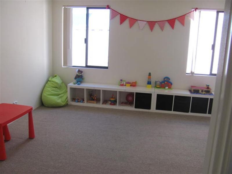 203 Peelwood Parade, Halls Head WA 6210