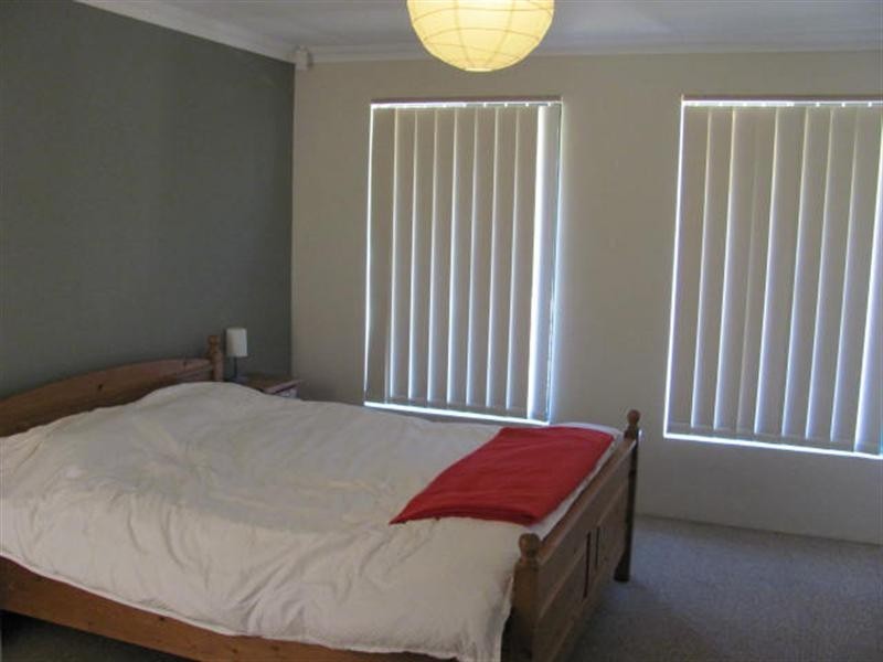 203 Peelwood Parade, Halls Head WA 6210