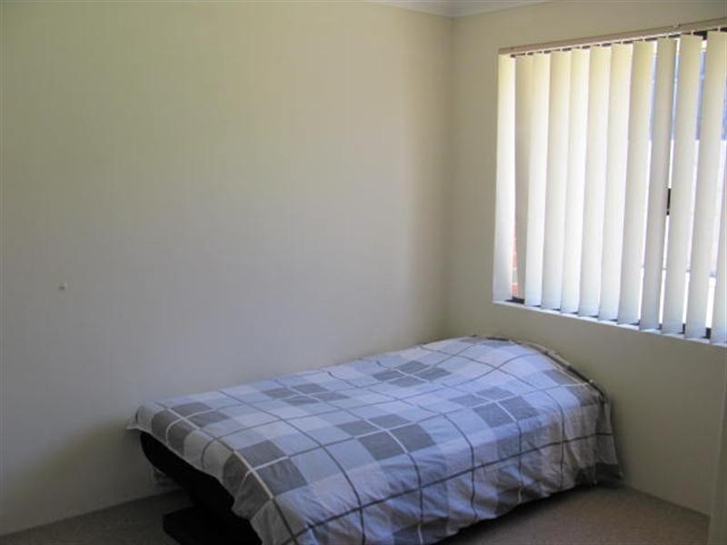 203 Peelwood Parade, Halls Head WA 6210