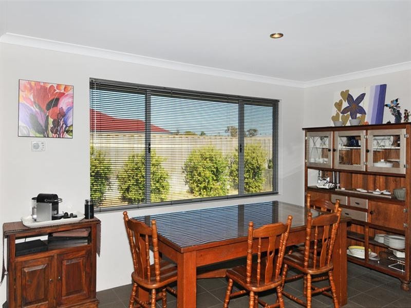 37 Karon Vista, Halls Head WA 6210