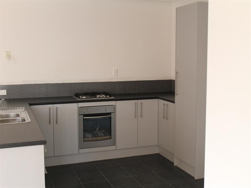 2/1 Dewar Street, Falcon WA 6210