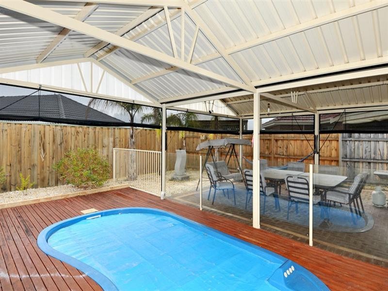 33 Grasshill Grange, Halls Head WA 6210