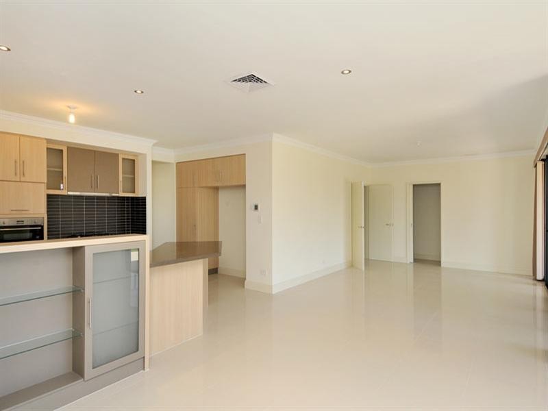 1 Gael Place, Dudley Park WA 6210