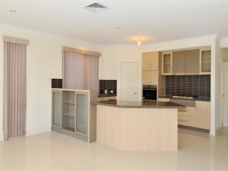 1 Gael Place, Dudley Park WA 6210