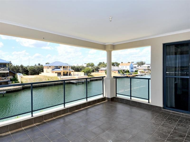 1 Gael Place, Dudley Park WA 6210