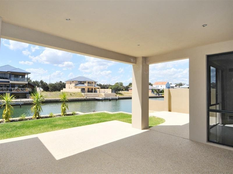 1 Gael Place, Dudley Park WA 6210