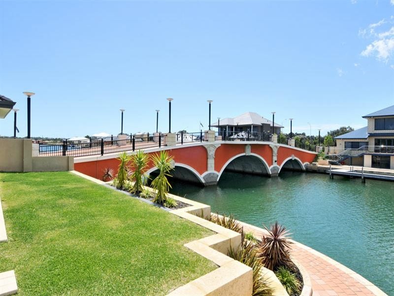 1 Gael Place, Dudley Park WA 6210