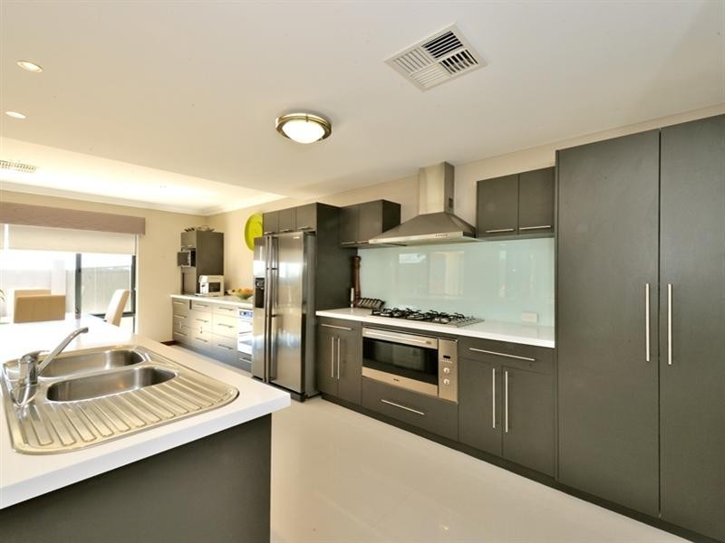 48 Endeavour Circle, Wannanup WA 6210