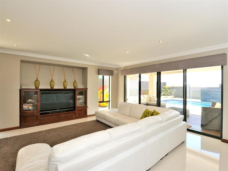 48 Endeavour Circle, Wannanup WA 6210