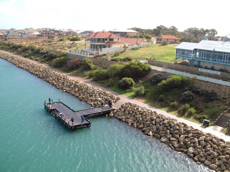 15 Captain Court, Wannanup WA 6210