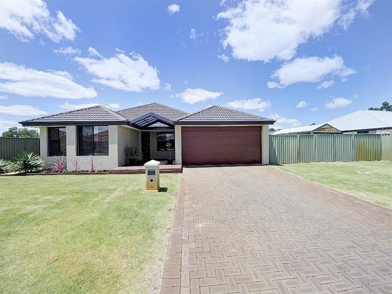 4 GOLDSEEKER Loop, Ravenswood WA 6208
