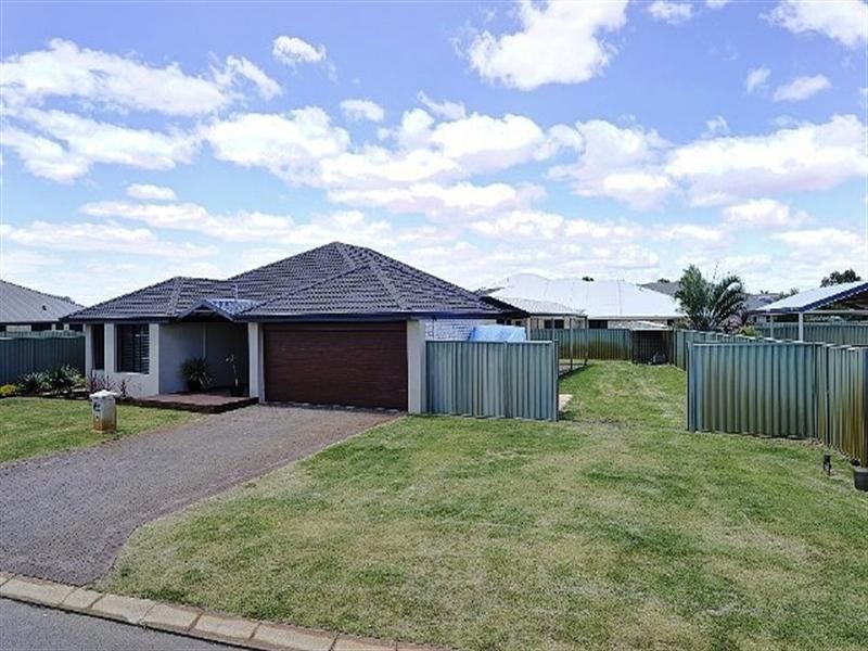 4 GOLDSEEKER Loop, Ravenswood WA 6208
