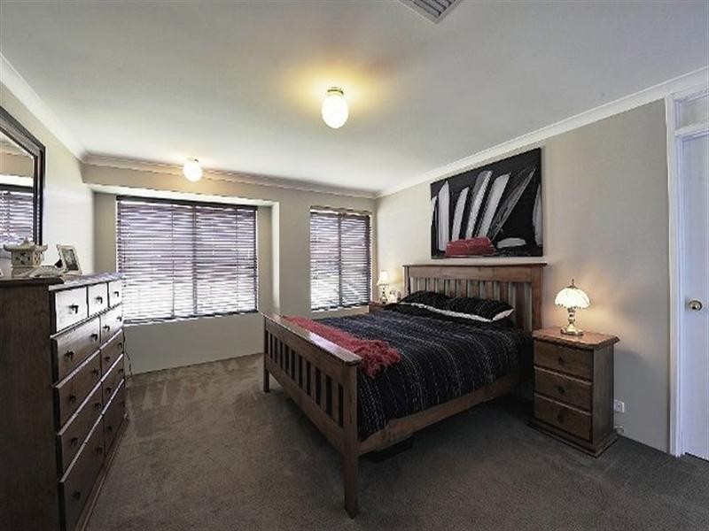 4 GOLDSEEKER Loop, Ravenswood WA 6208