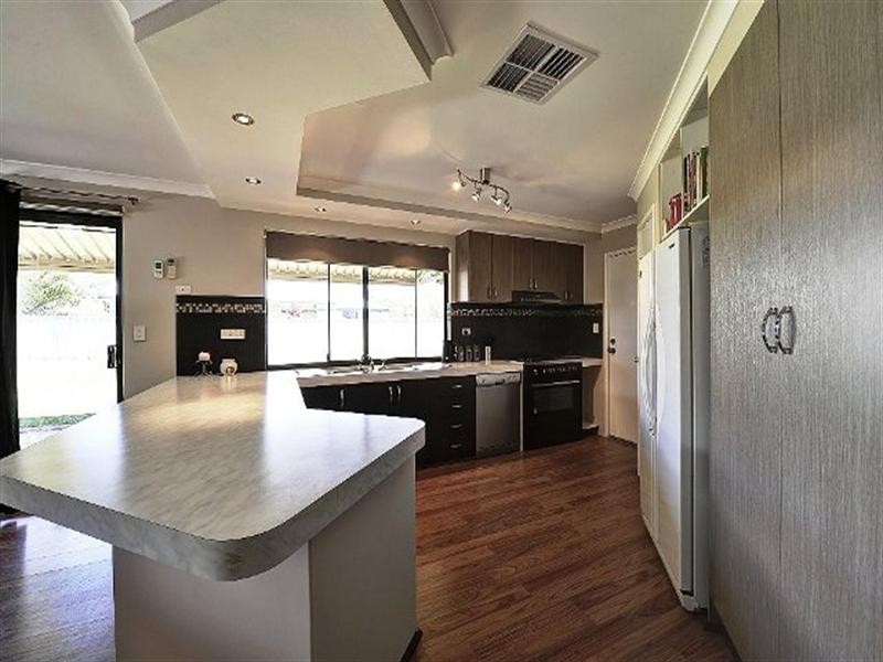 4 GOLDSEEKER Loop, Ravenswood WA 6208