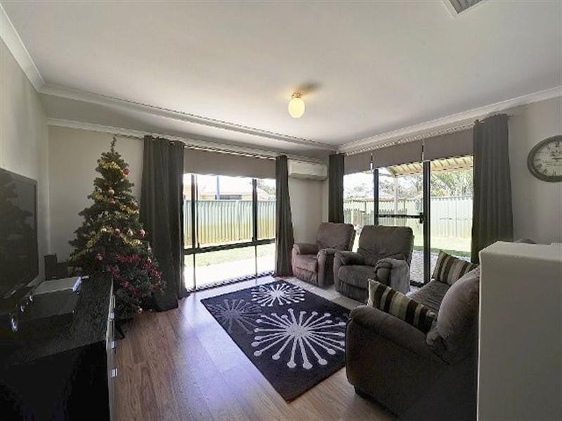 4 GOLDSEEKER Loop, Ravenswood WA 6208