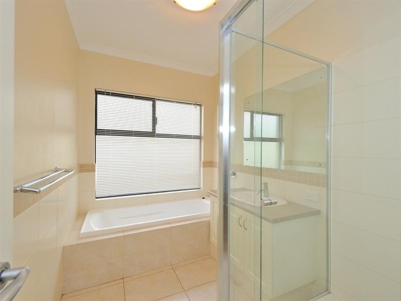 10 Coastal Retreat, Wannanup WA 6210