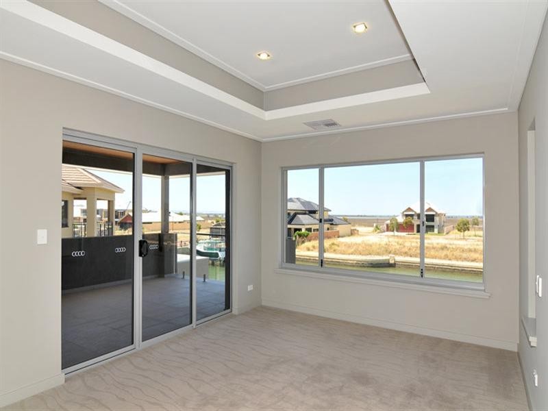 5 Twilight Court, Dudley Park WA 6210