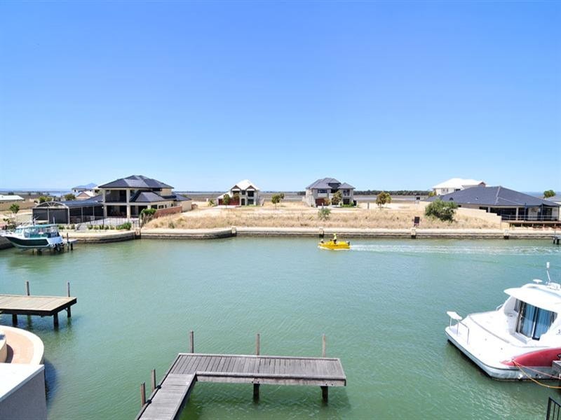 5 Twilight Court, Dudley Park WA 6210