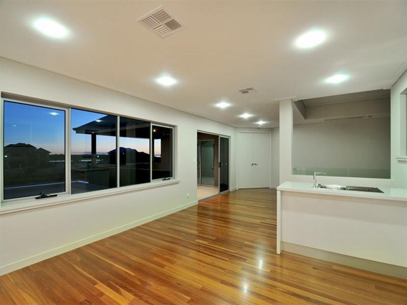 5 Twilight Court, Dudley Park WA 6210