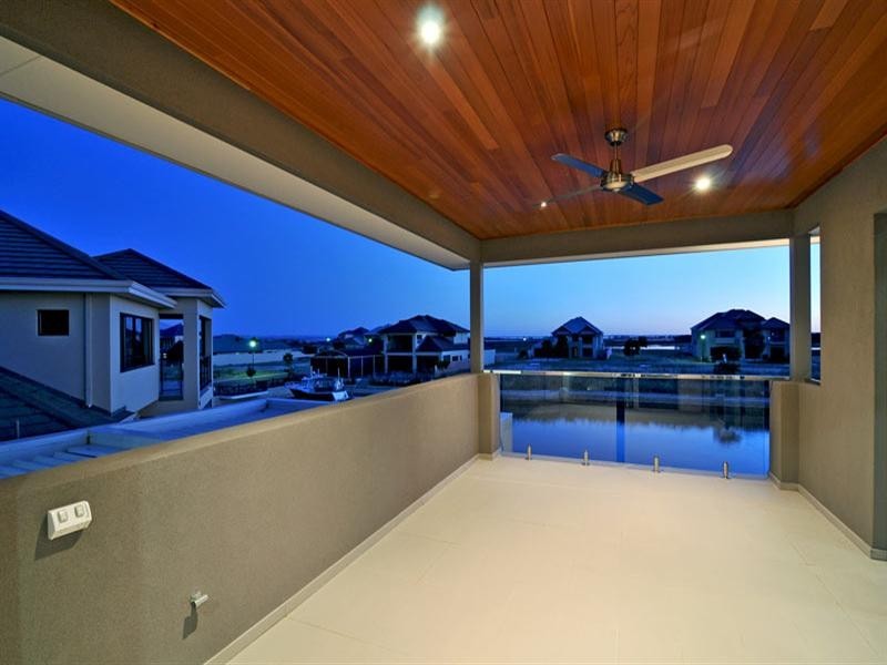 5 Twilight Court, Dudley Park WA 6210