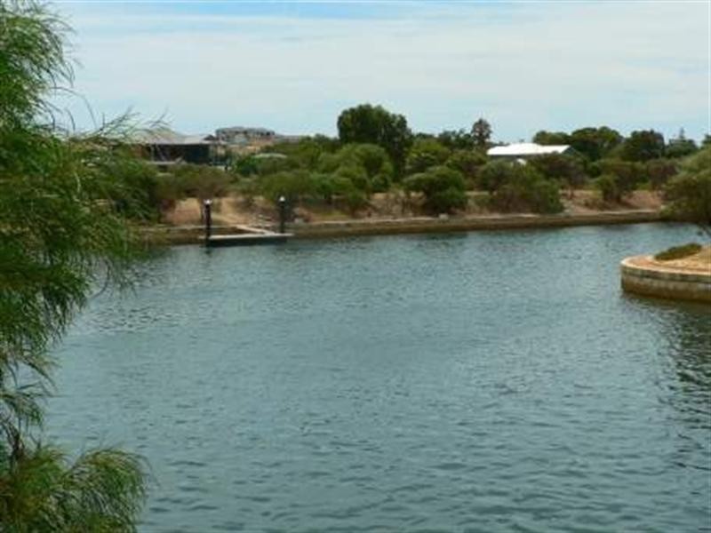 107 Avocet Island Quays, Wannanup WA 6210