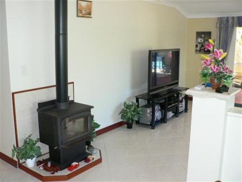 5 Pioneer Court, Bouvard WA 6211