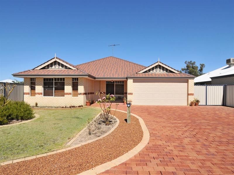 1 Philmont Way, Meadow Springs WA 6210