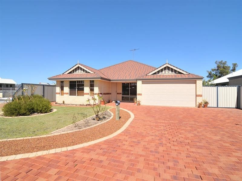 1 Philmont Way, Meadow Springs WA 6210