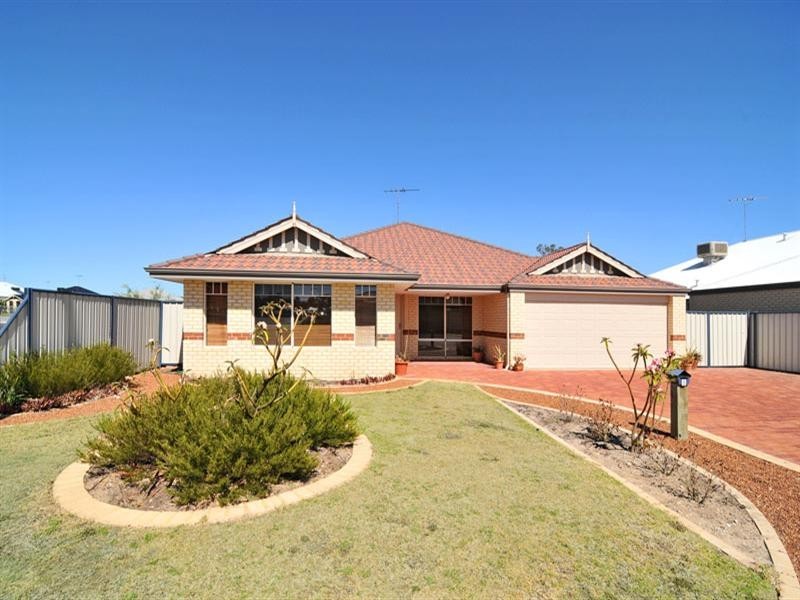 1 Philmont Way, Meadow Springs WA 6210