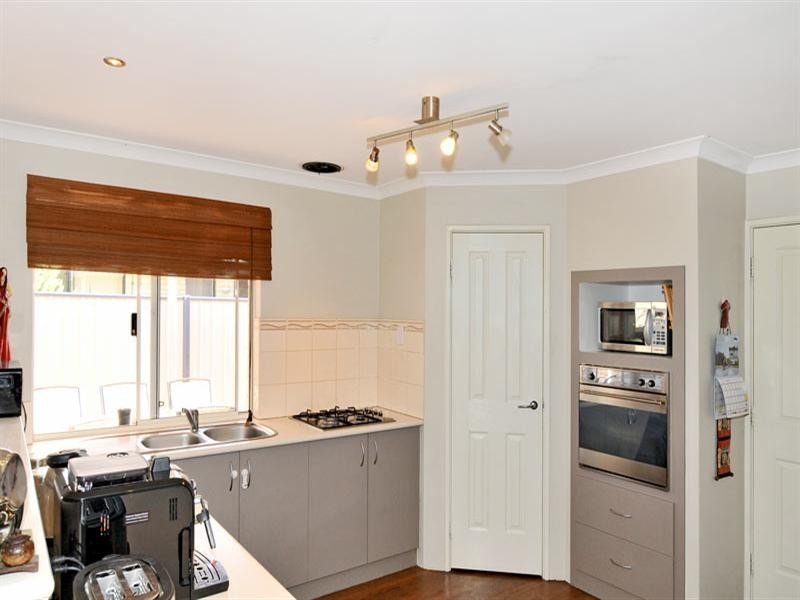 1 Philmont Way, Meadow Springs WA 6210