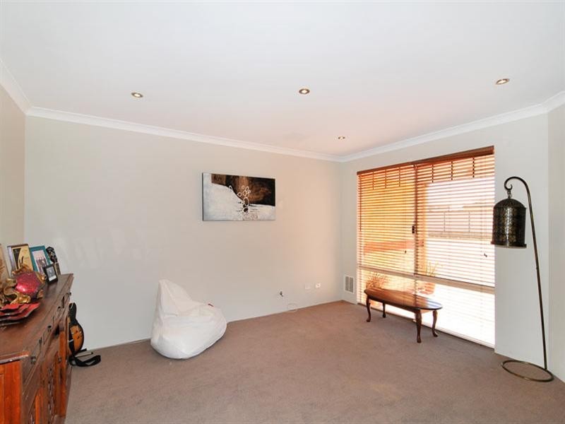 1 Philmont Way, Meadow Springs WA 6210