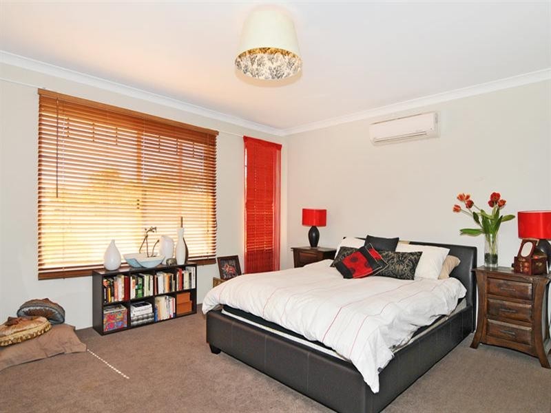 1 Philmont Way, Meadow Springs WA 6210