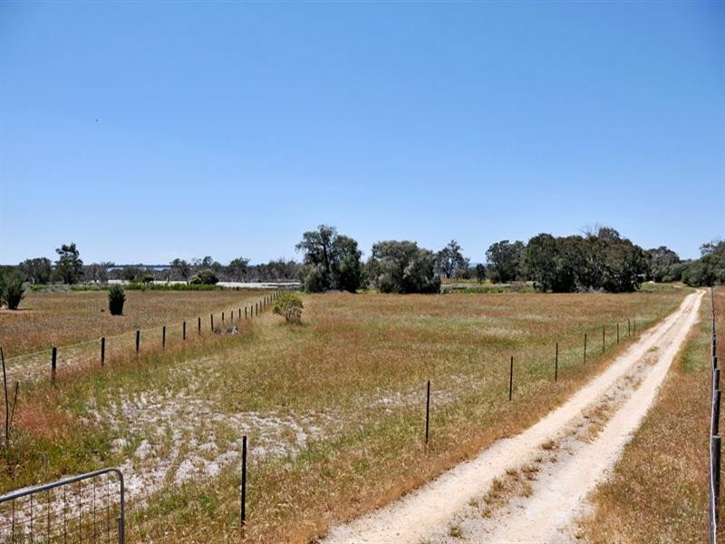 405 Southern Estuary, Herron WA 6211