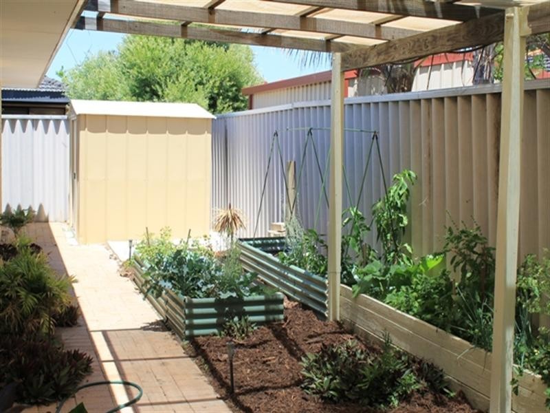 11 Piombino View, Secret Harbour WA 6173