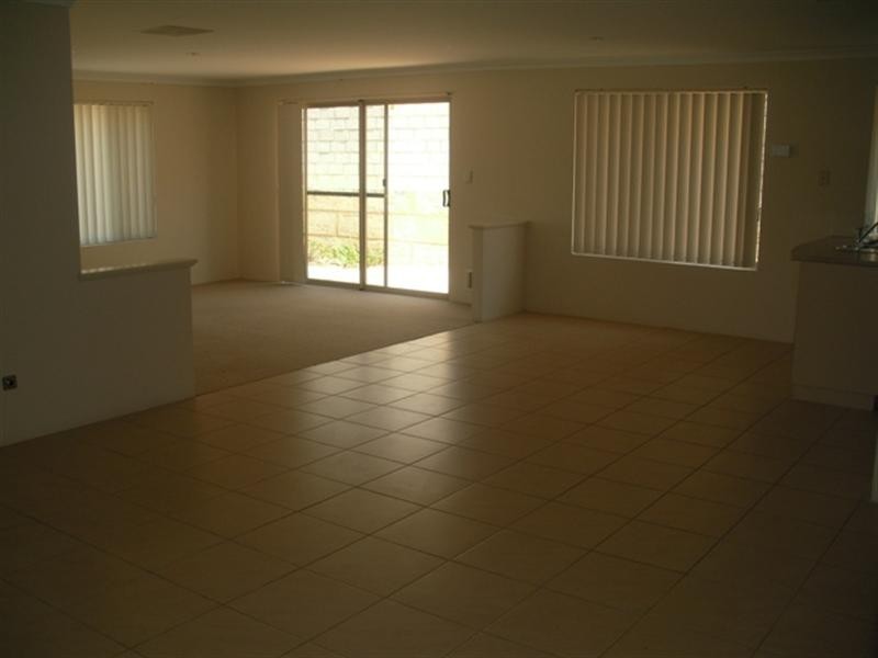 66 Northport Boulevard, Wannanup WA 6210