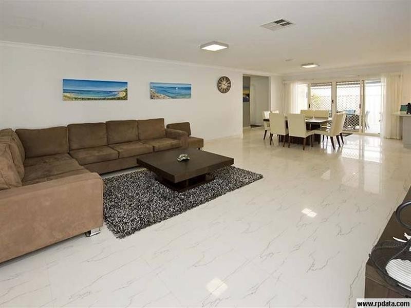 8 Turtles Bend, Secret Harbour WA 6173