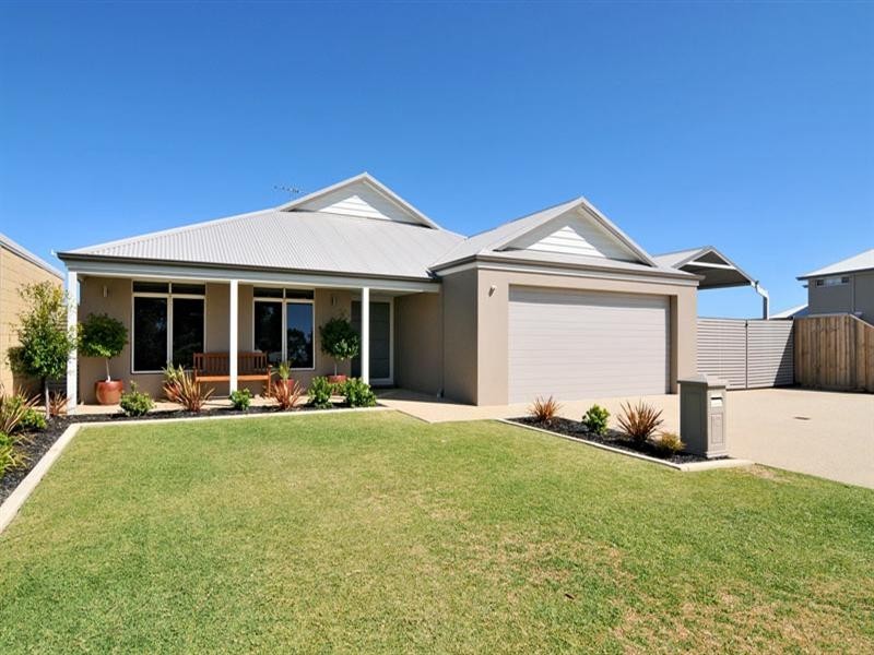 12 Carissa Turn, Halls Head WA 6210