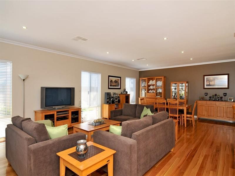 12 Carissa Turn, Halls Head WA 6210
