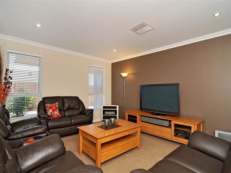 12 Carissa Turn, Halls Head WA 6210