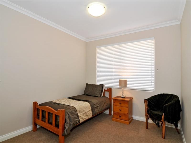 12 Carissa Turn, Halls Head WA 6210