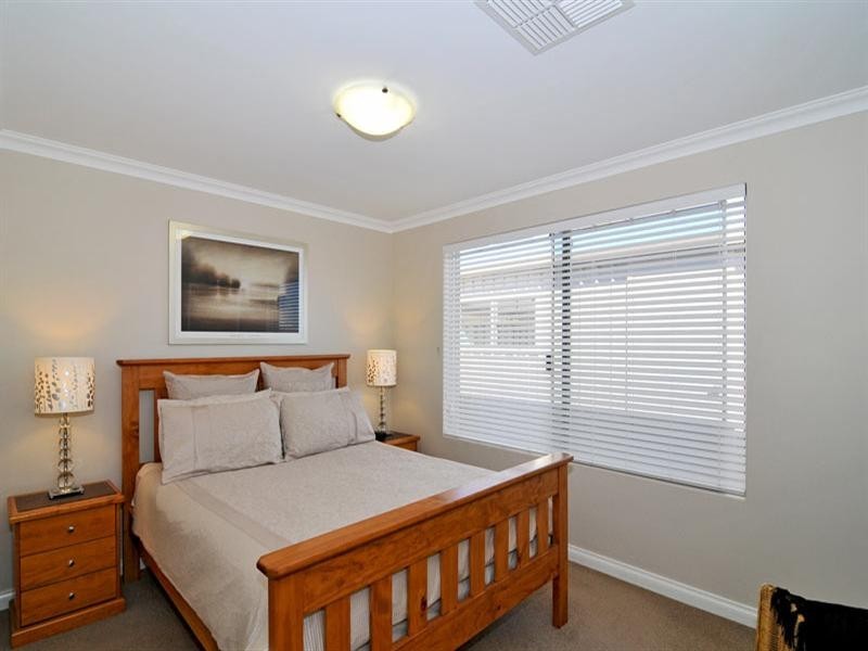 12 Carissa Turn, Halls Head WA 6210