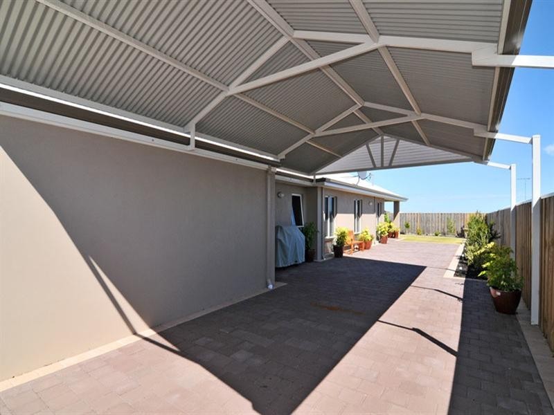 12 Carissa Turn, Halls Head WA 6210