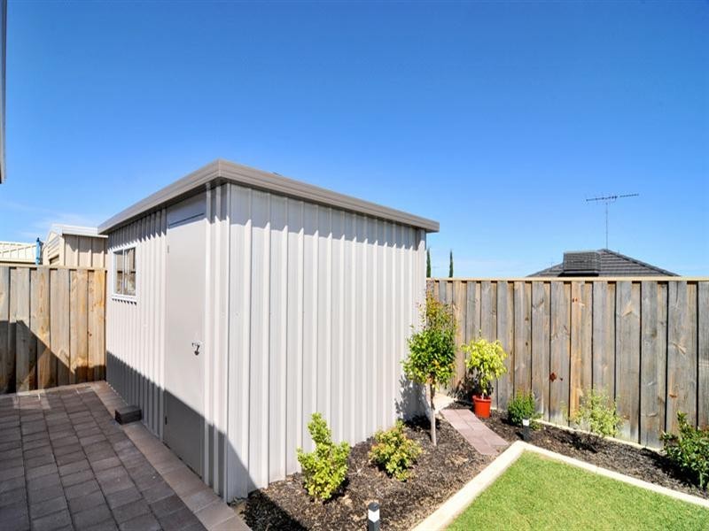 12 Carissa Turn, Halls Head WA 6210
