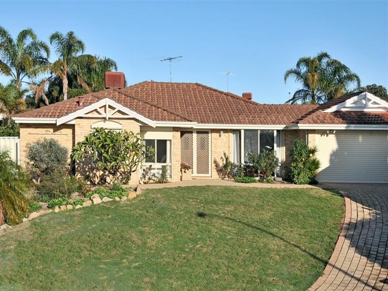 13 Amulla Court, Halls Head WA 6210