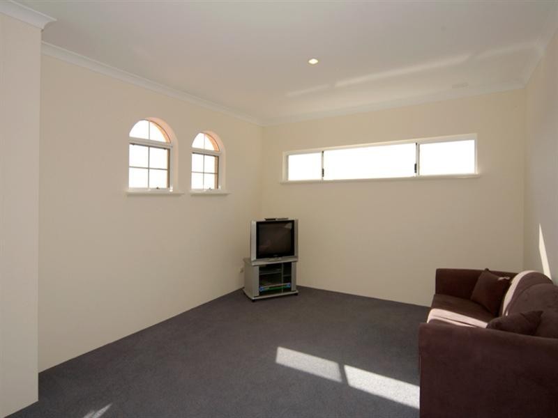 74 Voyager Close, Wannanup WA 6210