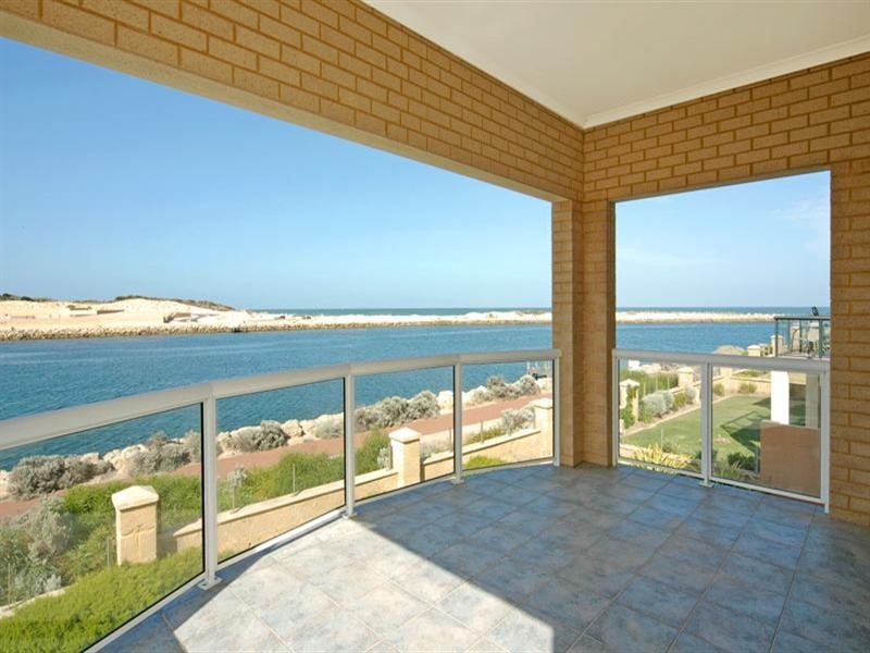 74 Voyager Close, Wannanup WA 6210